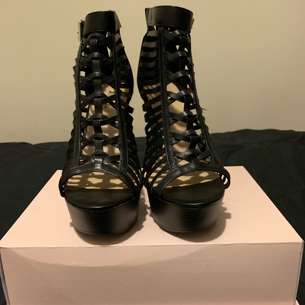 New black wedges